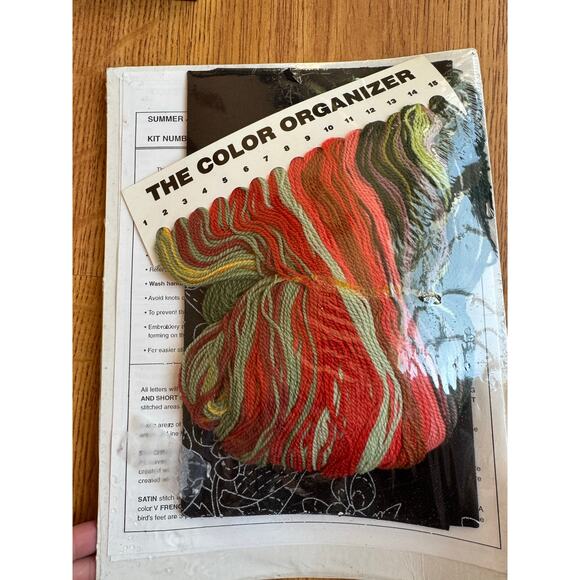 Elsa Williams Summer Jewel Hummingbird Floral Crewel/Embroidery Kit 00452 New - Picture 4 of 4